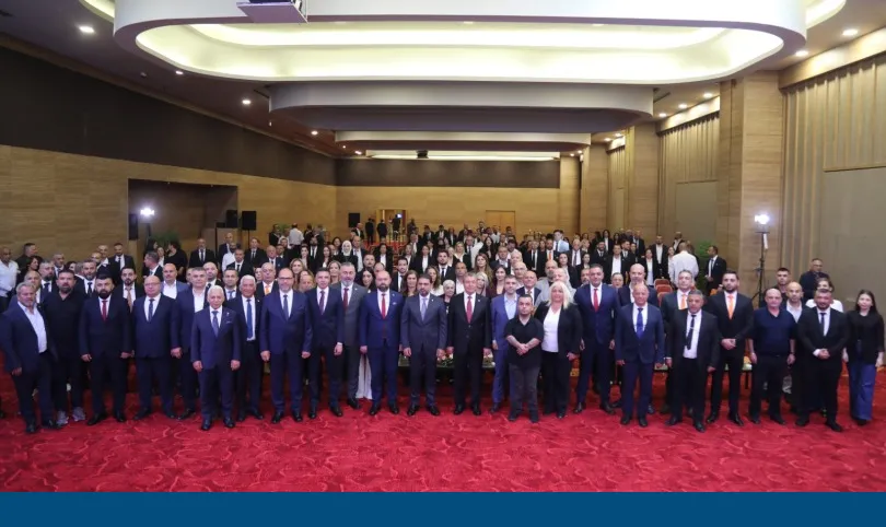 Başbakan Üstel: Artık geri sayım başladı, kapı kapı gezme zamanı